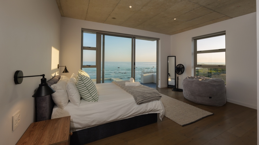 5 Bedroom Property for Sale in Suiderstrand Western Cape
